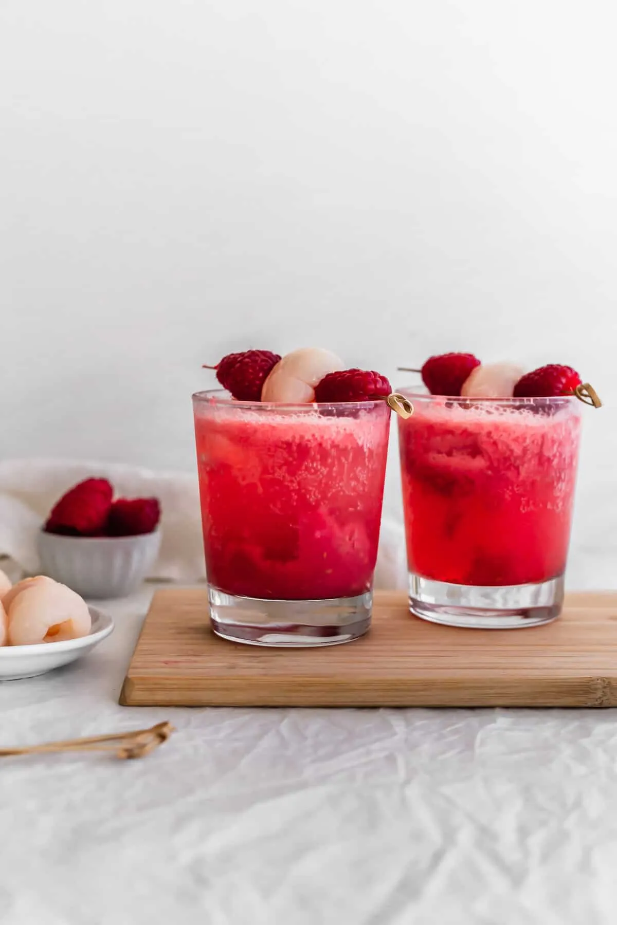 Raspberry Tea Fizz Cocktail