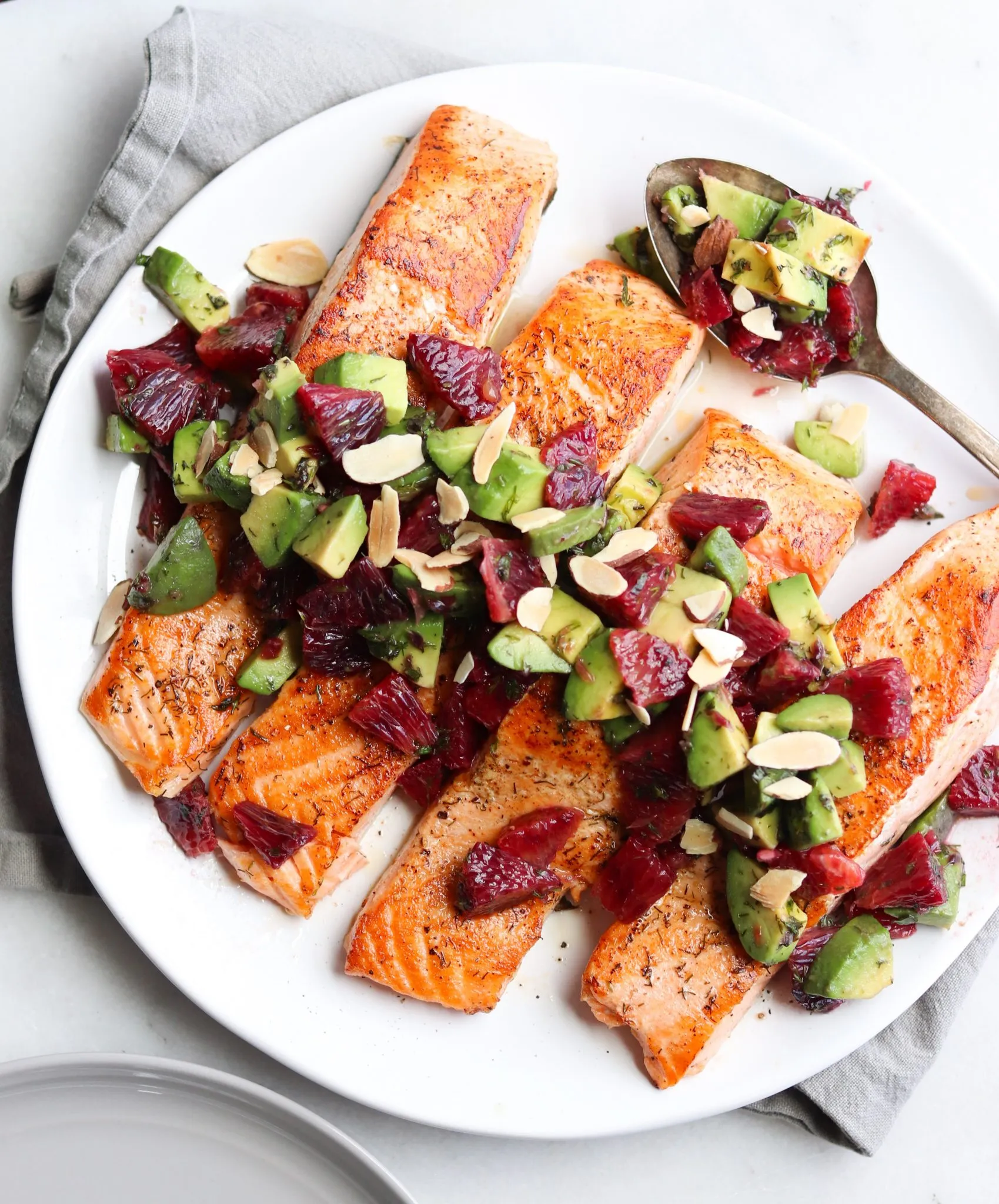 Salmon with Orange, Avocado, and Cilantro