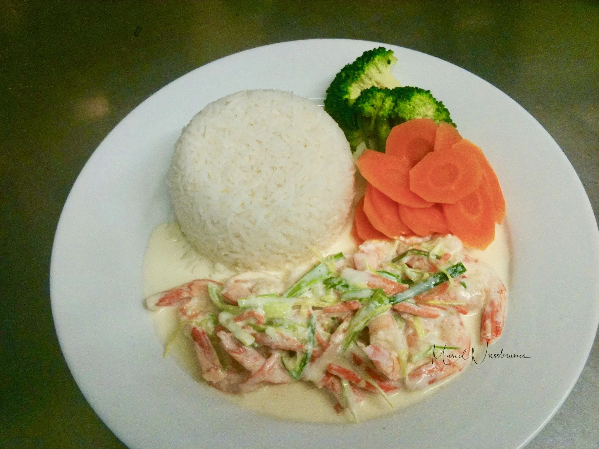 Sauteed Prawns with Fried Leeks in Prawn Carrot Sauce
