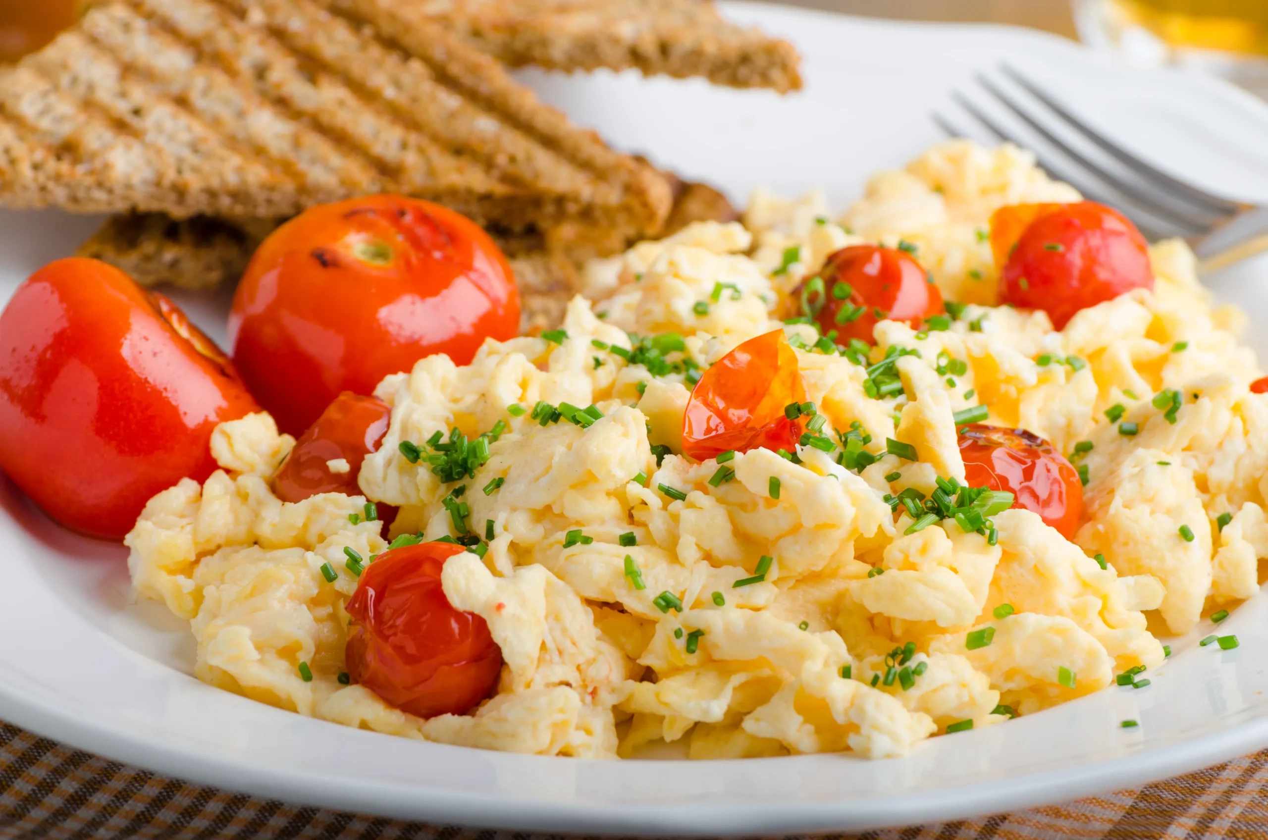 Scrambled Eggs with Tomato