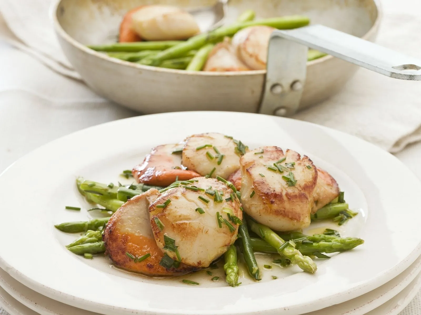 Sea Scallops and Asparagus