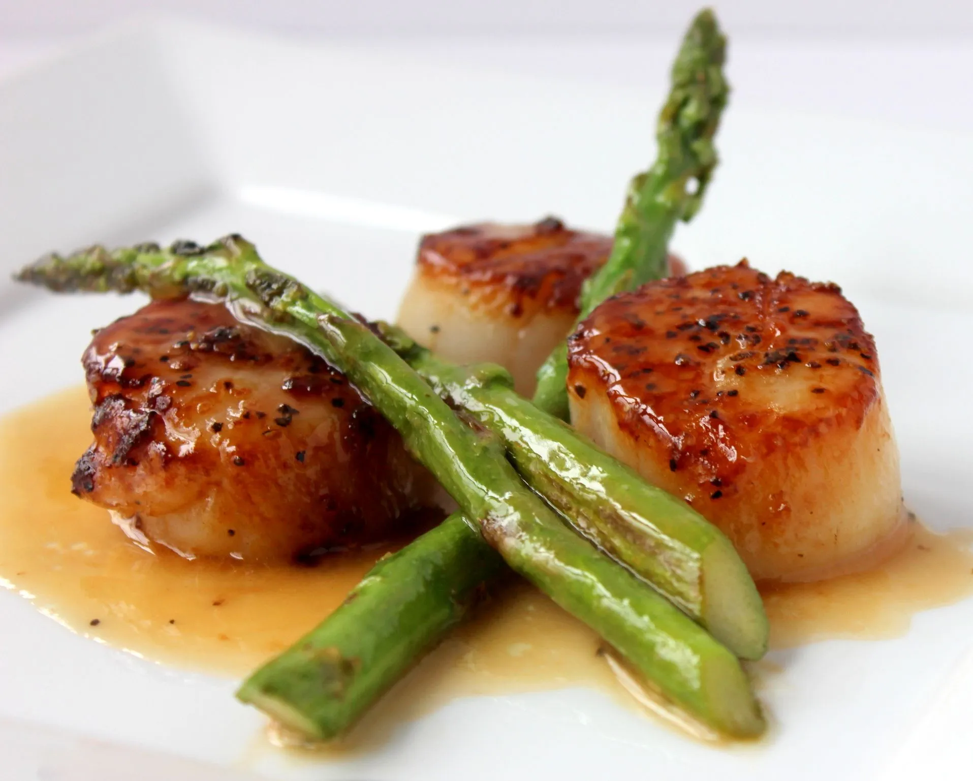 Seared Scallops with Asparagus Relish