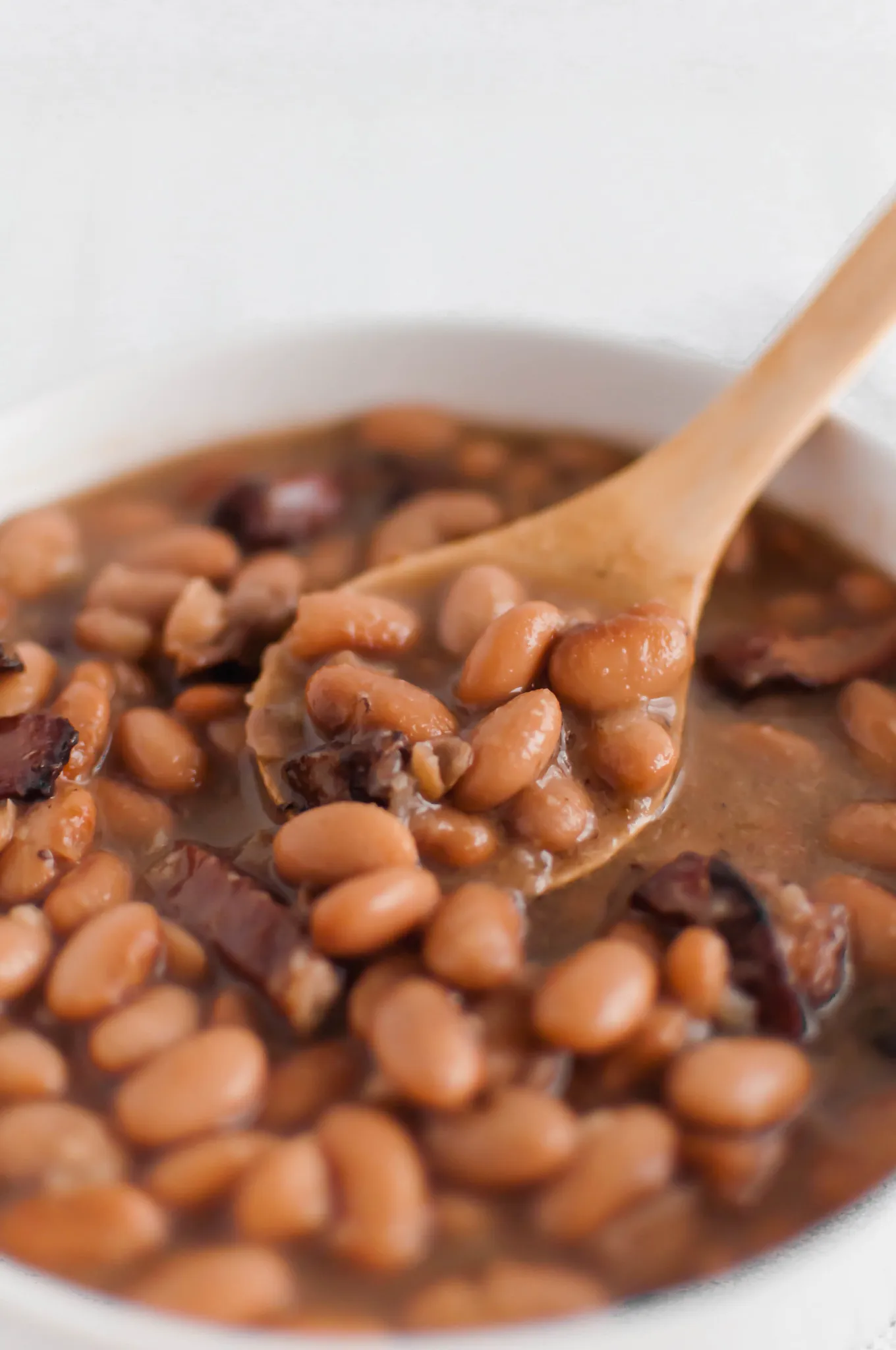 Slow Cooker Pinto Beans Bacon