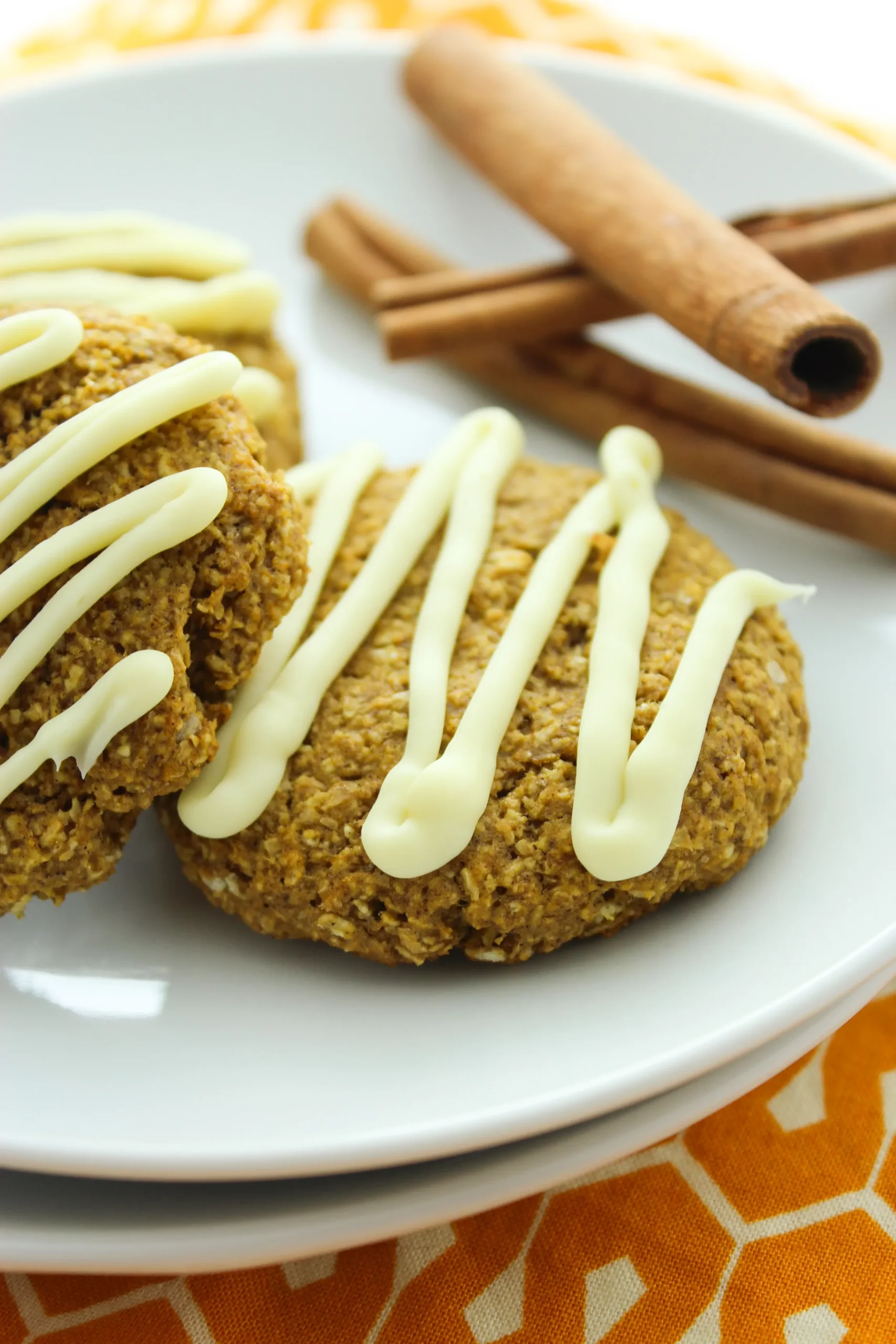 Spice Cookies with Pumpkin Dip