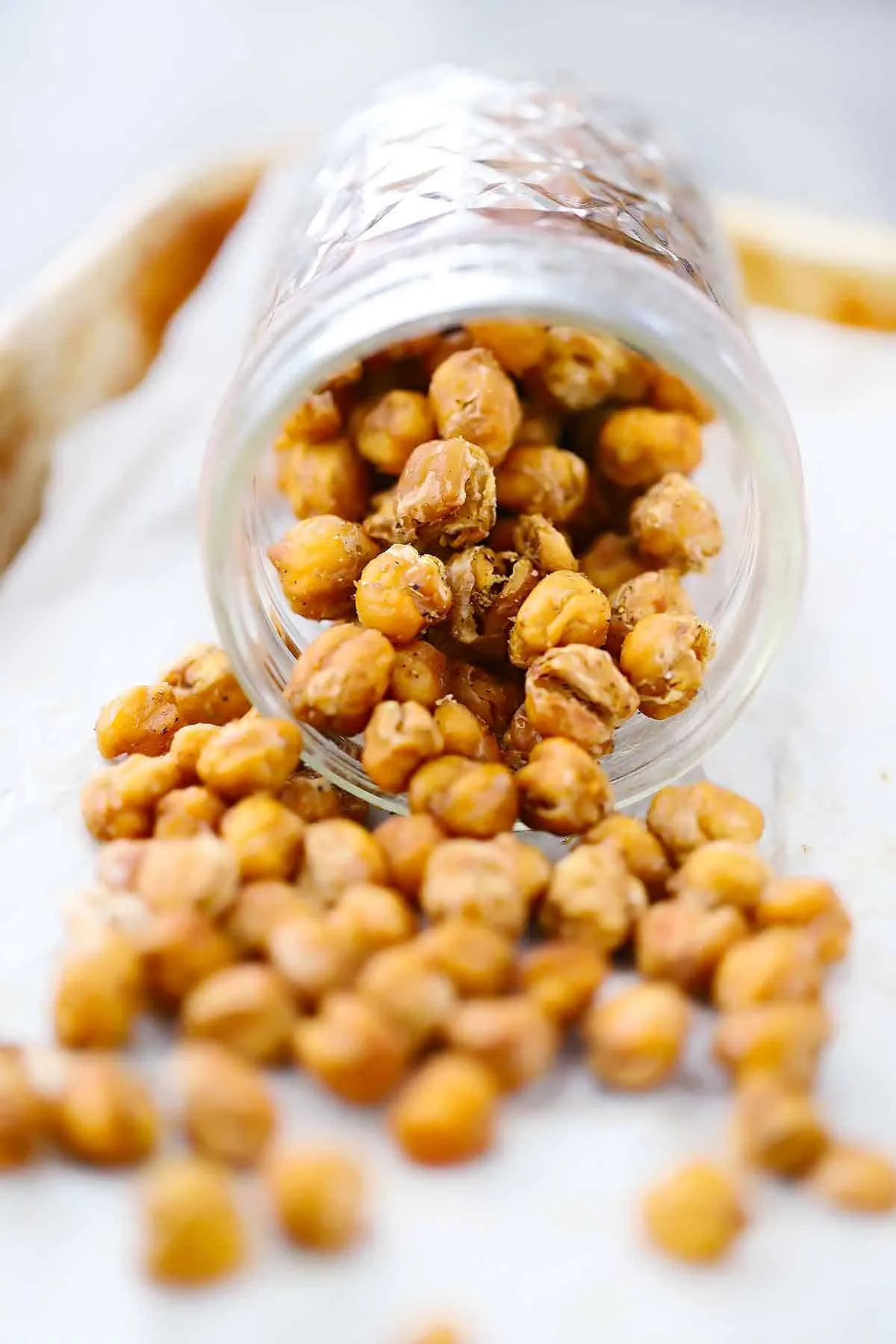 Spicy Crispy Roasted Chickpeas