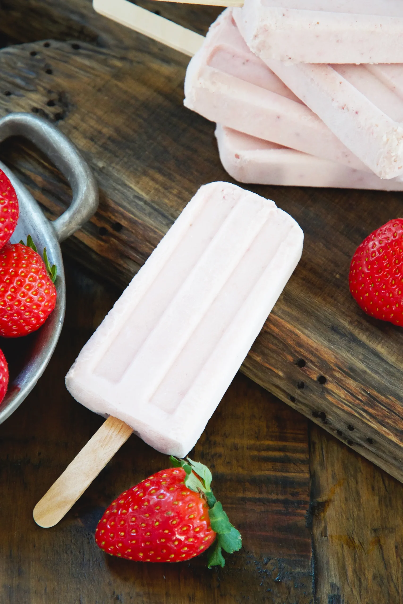 Strawberry Cream Pie Popsicles