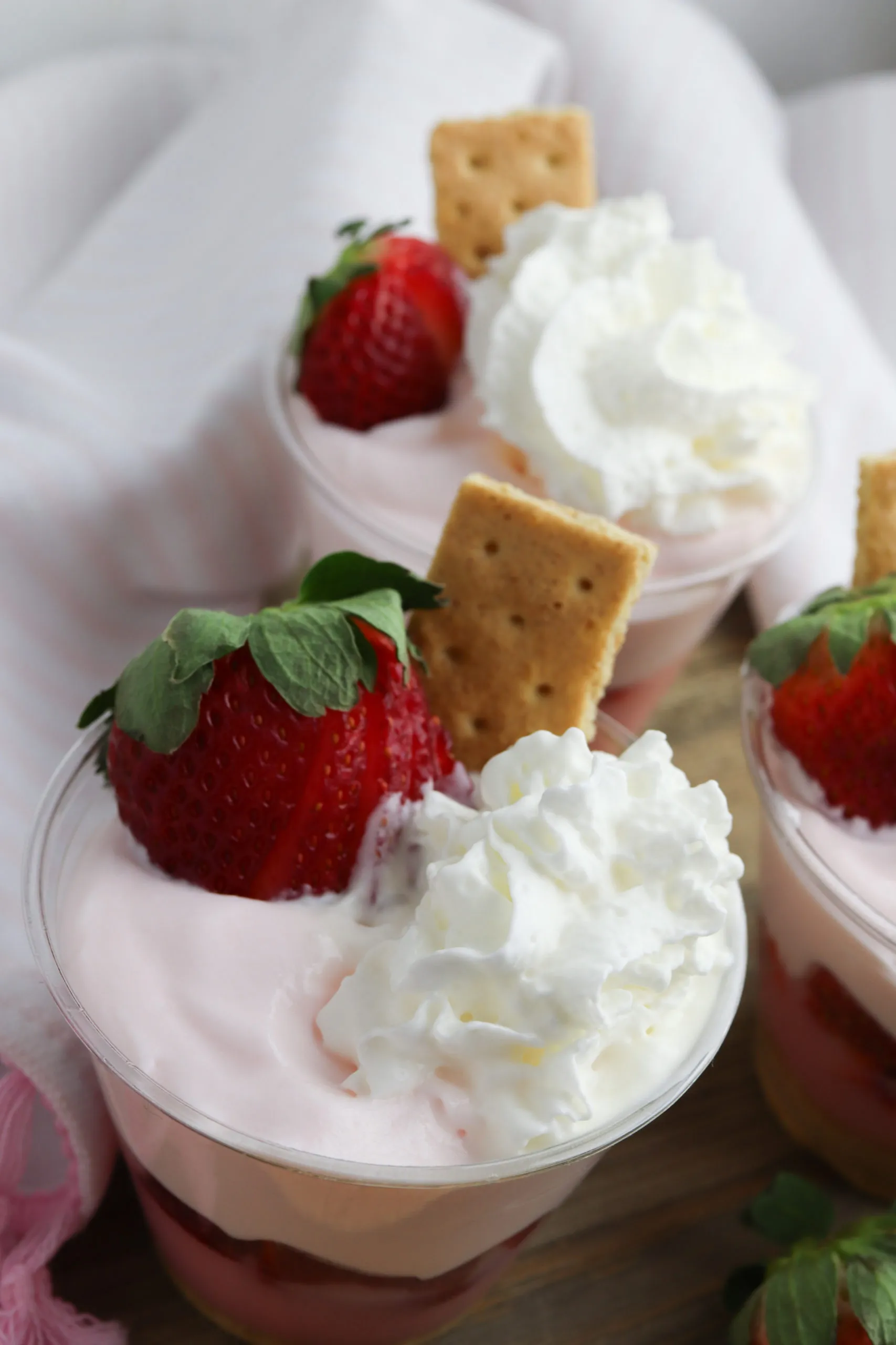 Strawberry Parfaits for Mama's Day