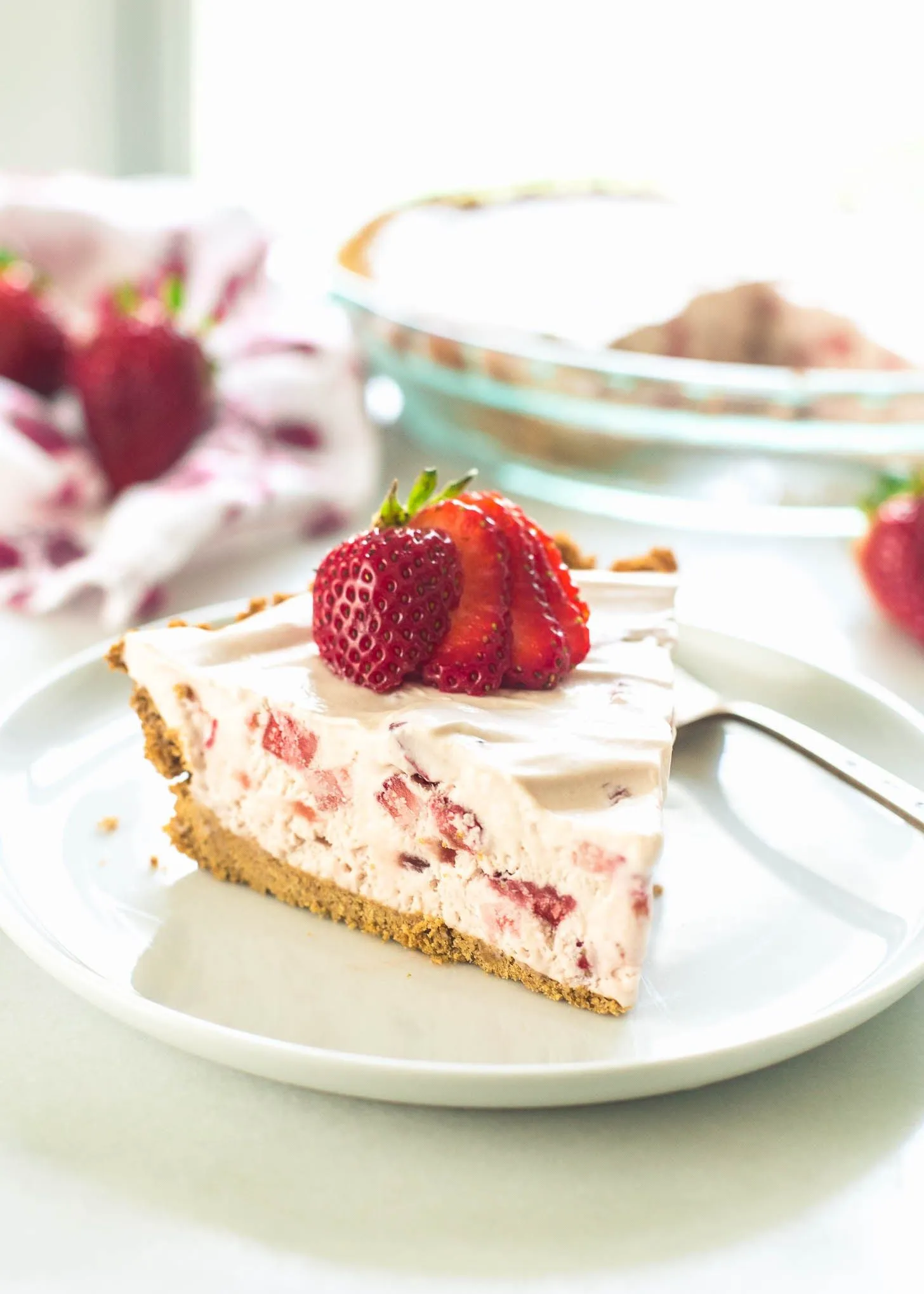 Strawberry or Peach Cream Pie