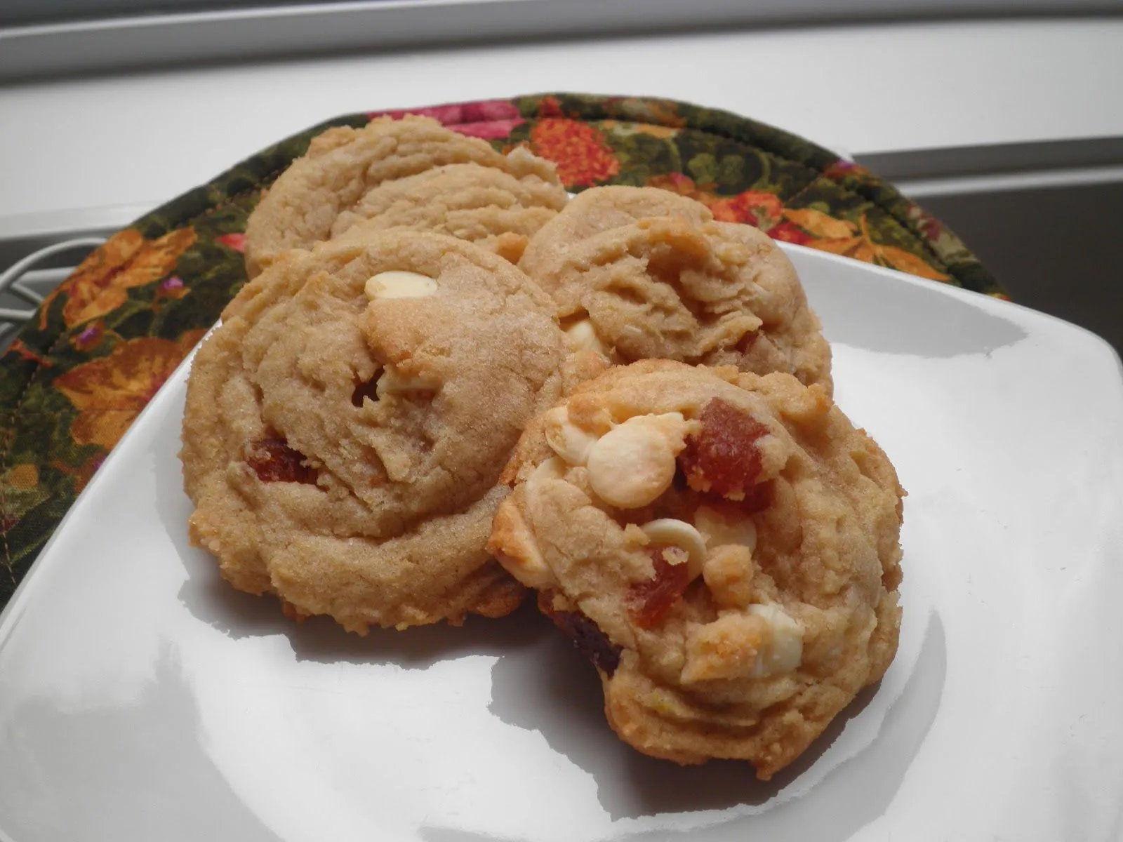 Sugary Dried Apricot Cookies