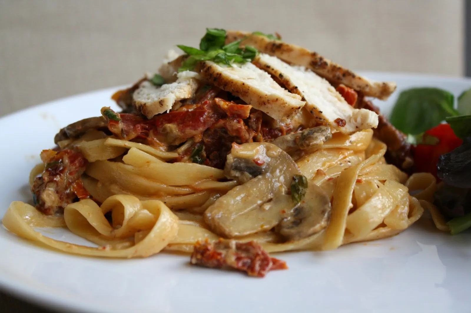 Sun Dried Tomato Mushroom Pasta in Basil Garlic Sauce