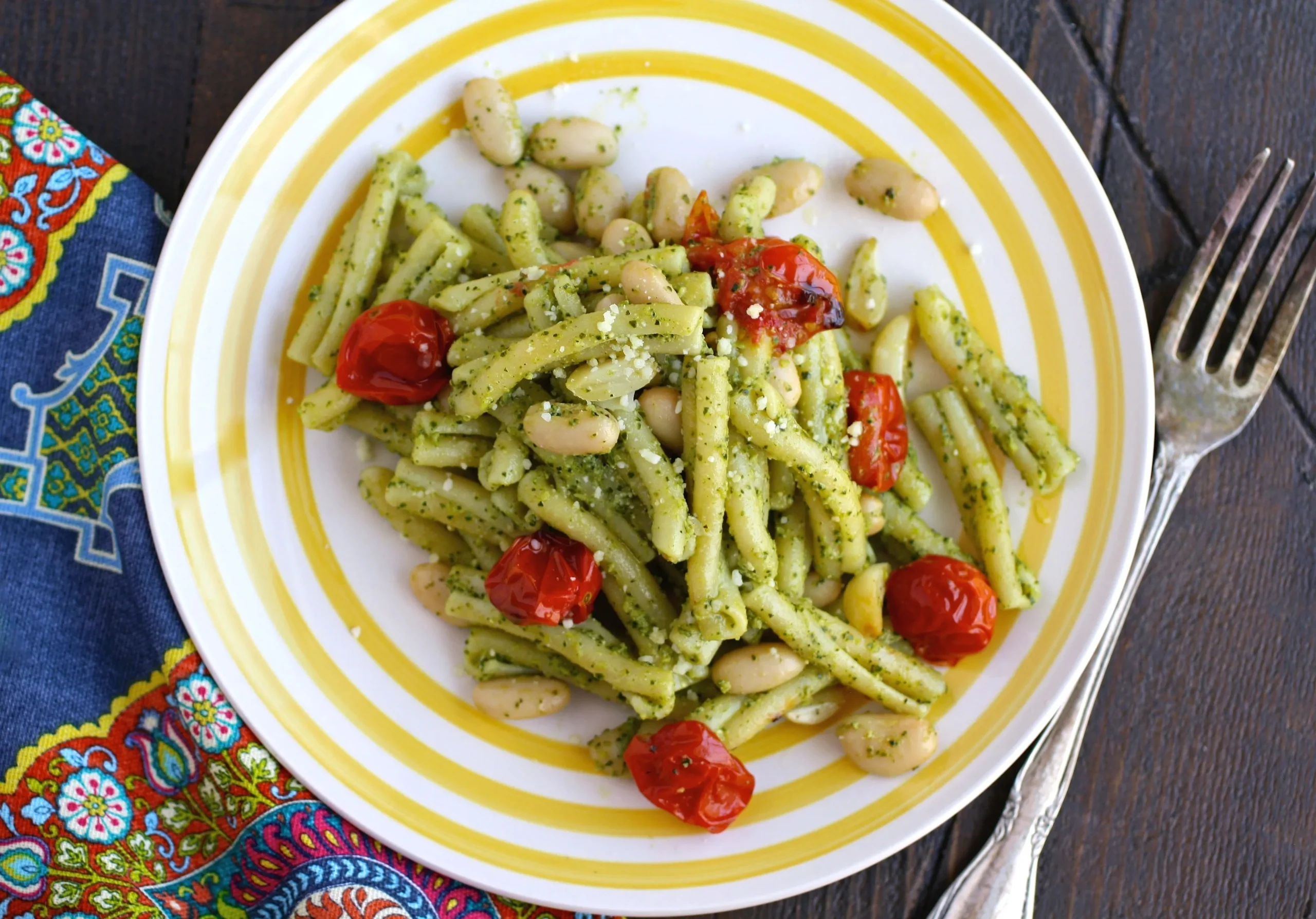Sun Dried Tomato White Bean Spaghetti with Kale Pesto