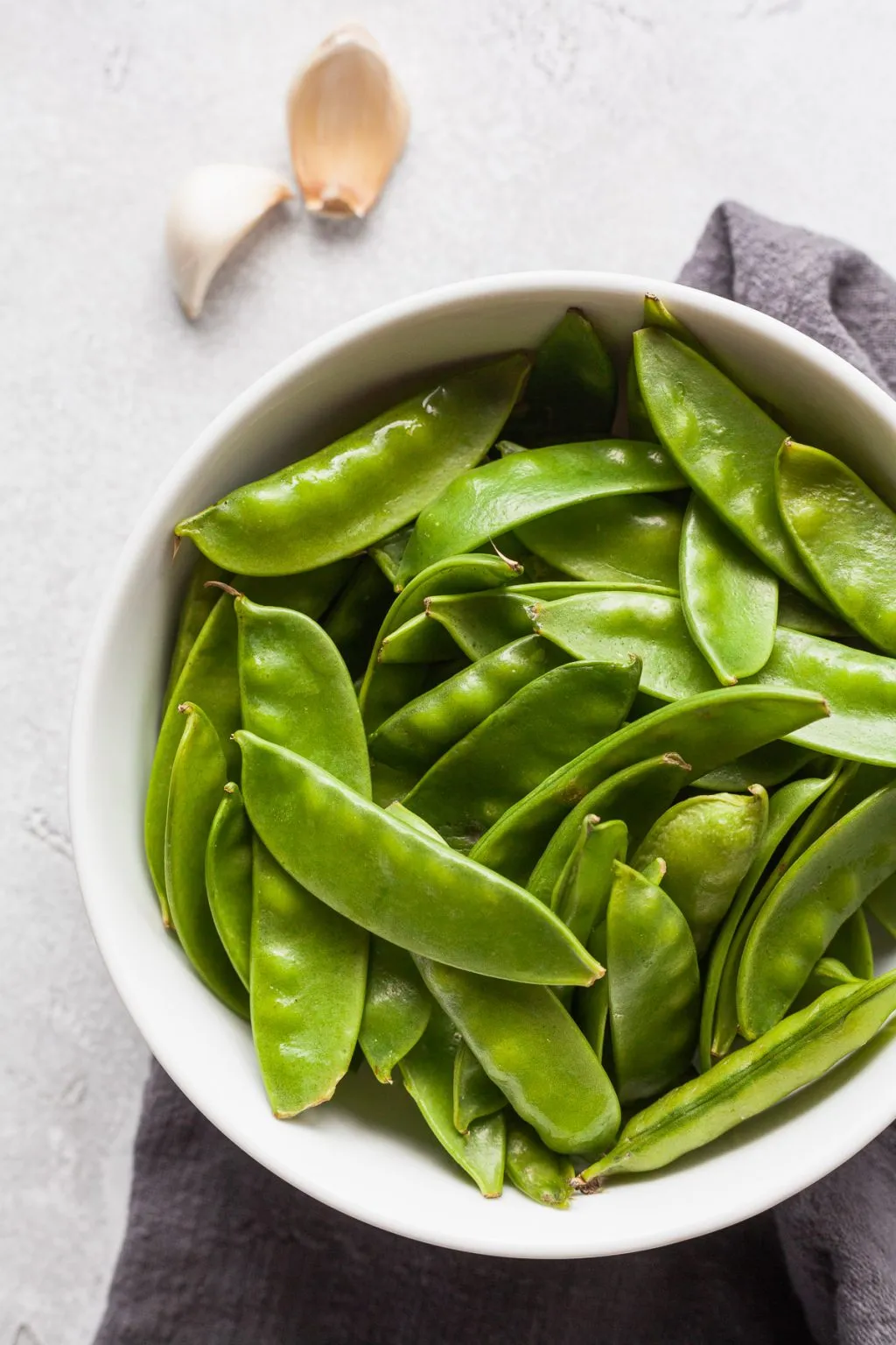 Sweet Garlicky Glazed Snow Peas