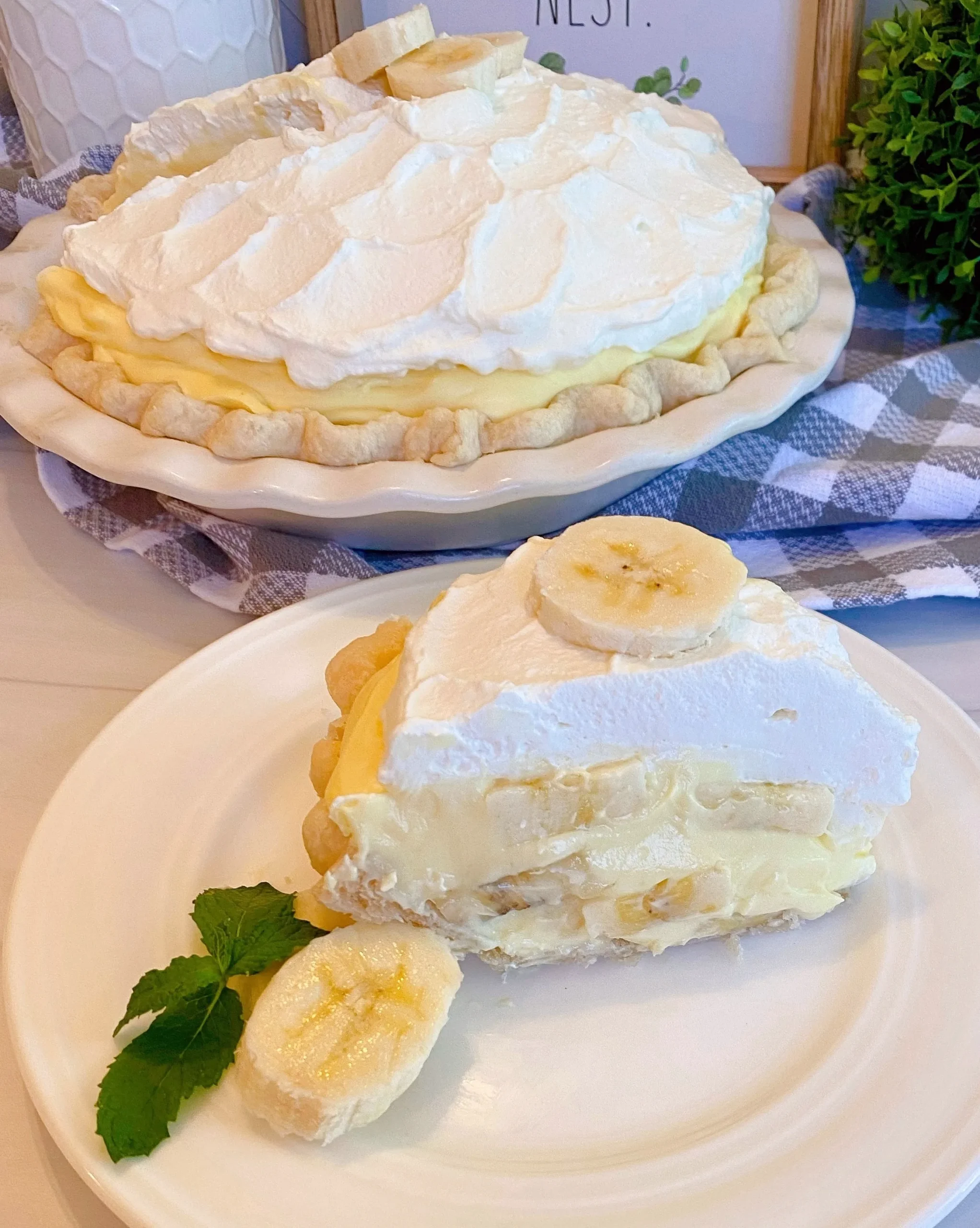 Two Person Banana Cream Pies