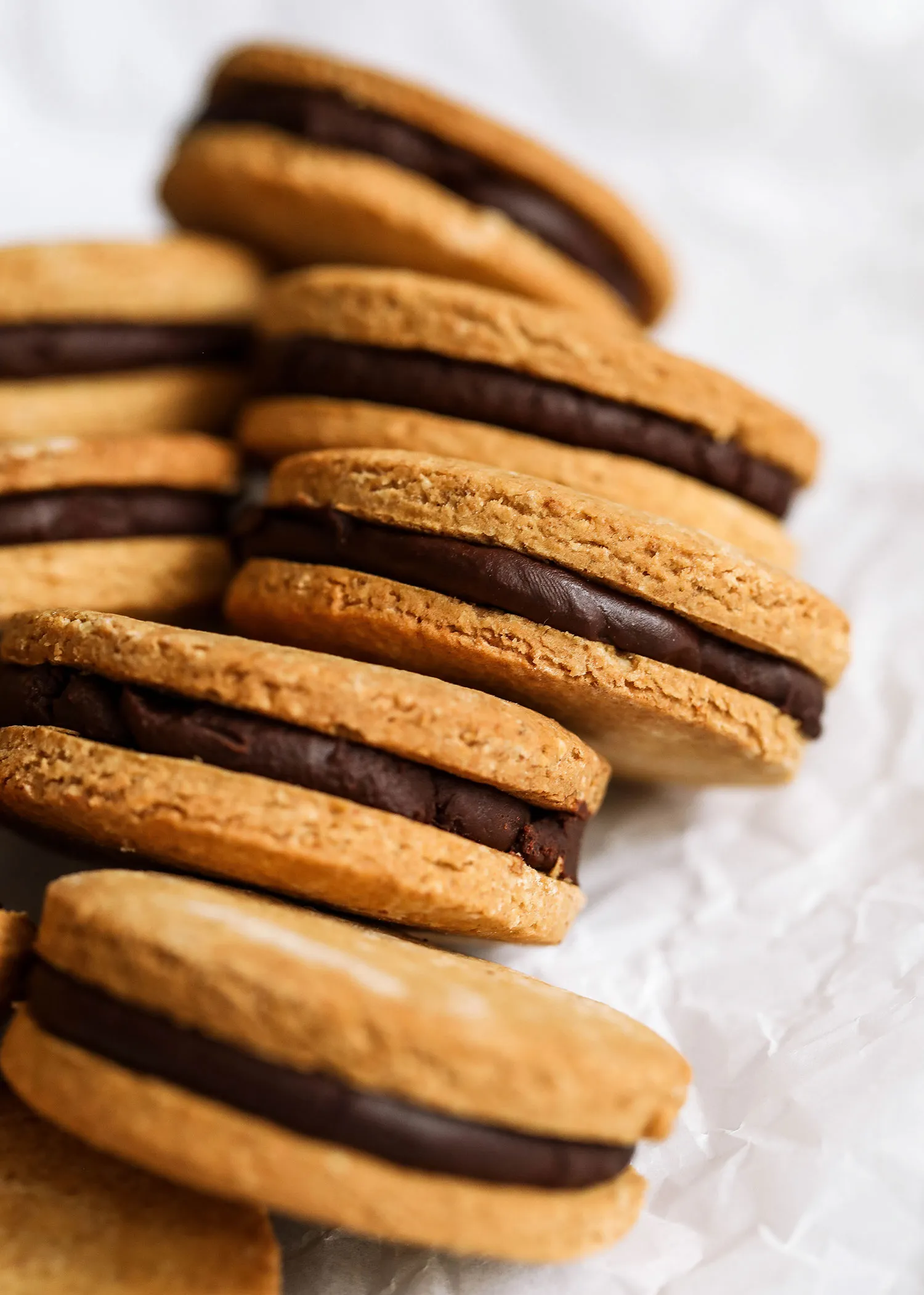 Vanilla Bean Sandwich Cookies with Chocolate Cream