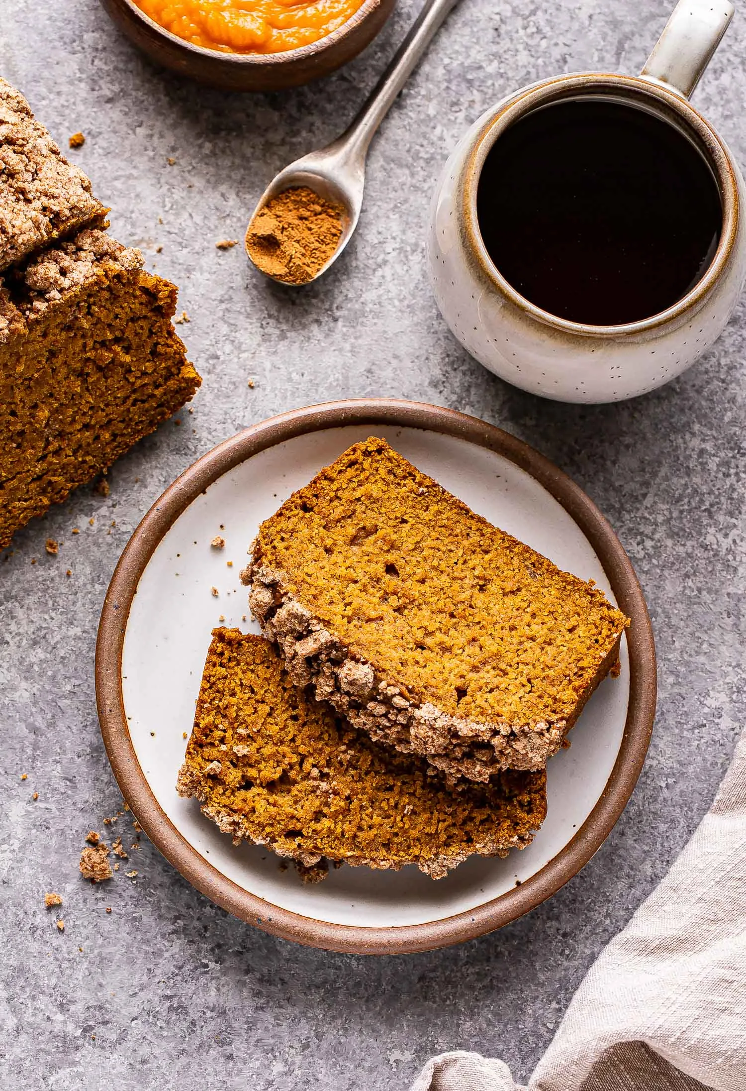Vegan Pumpkin Streusel Bread