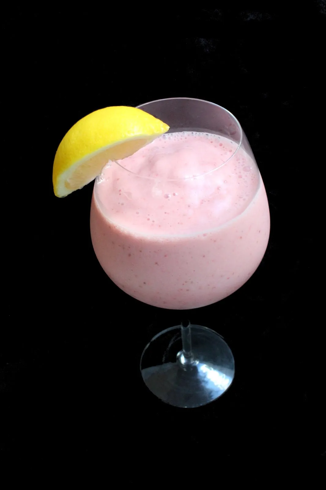 Vegan Strawberry Lemonade Smoothie