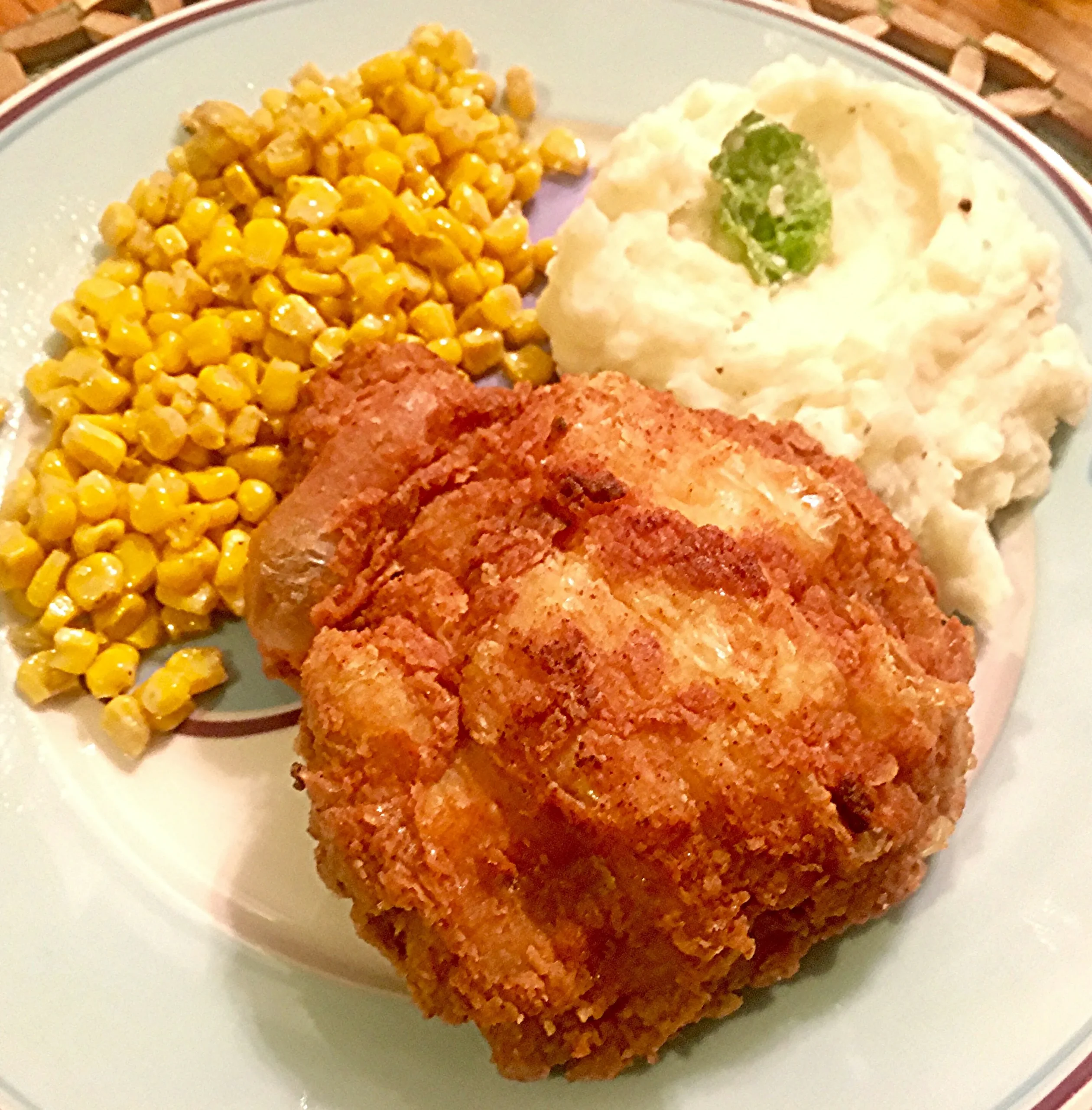 Virginia Fried Chicken with Cream Gravy