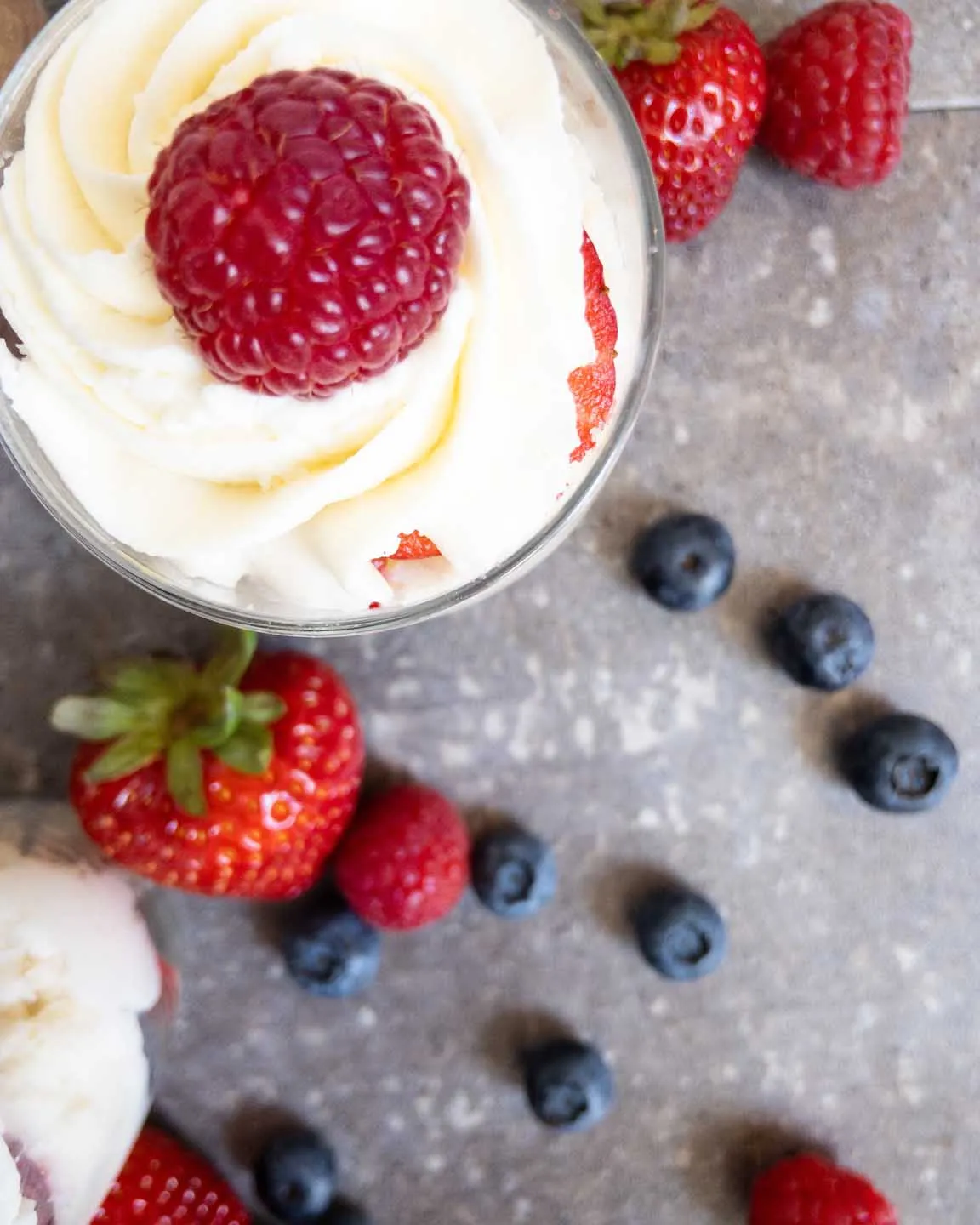 Whipped Mascarpone Cheese Frosting