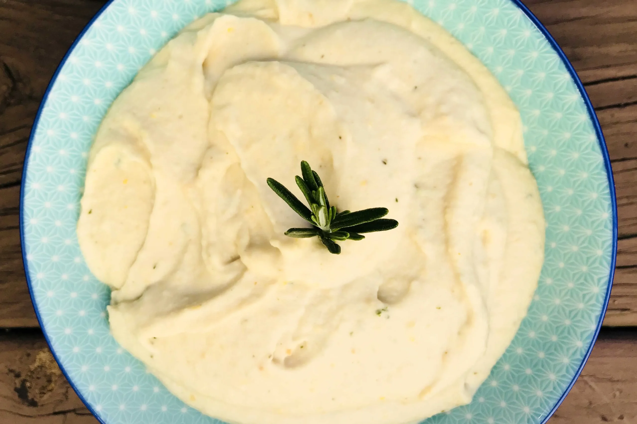 White Bean and Rosemary Bread Spread