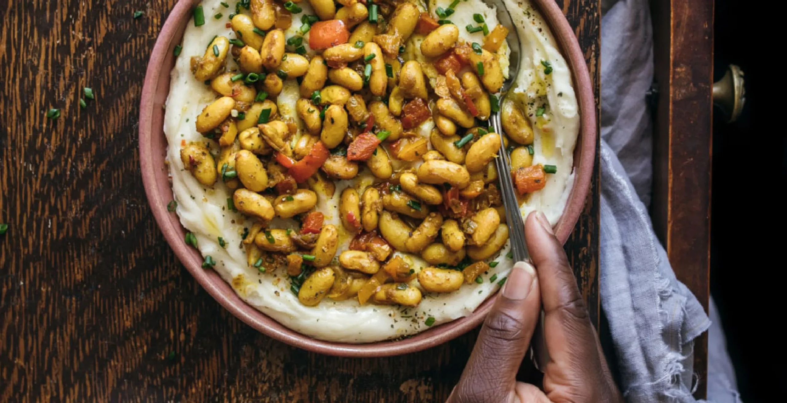White Beans with Roasted Garlic Dressing