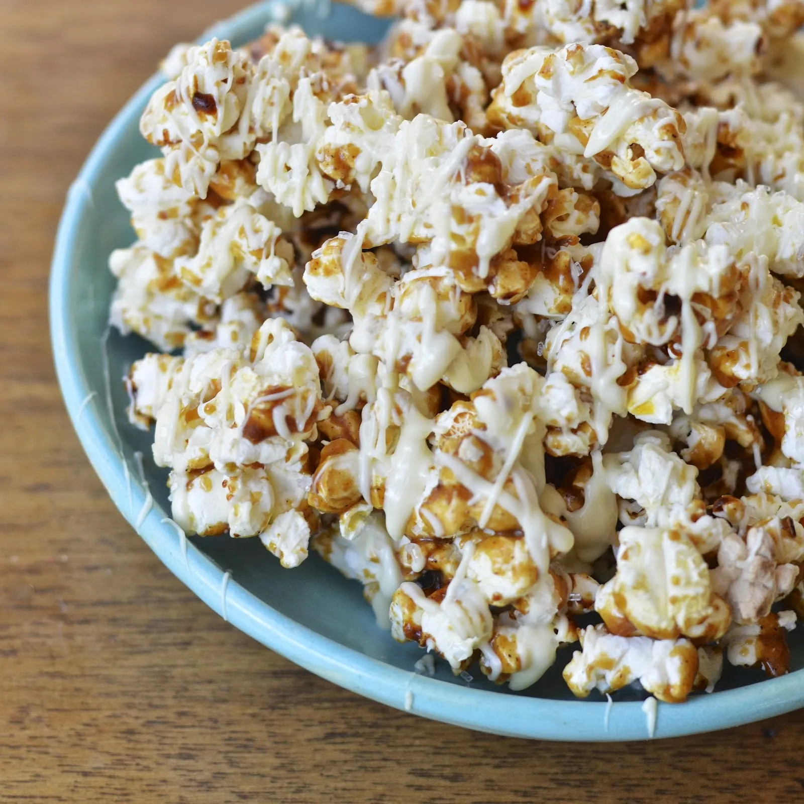 White Chocolate Gingerbread Popcorn