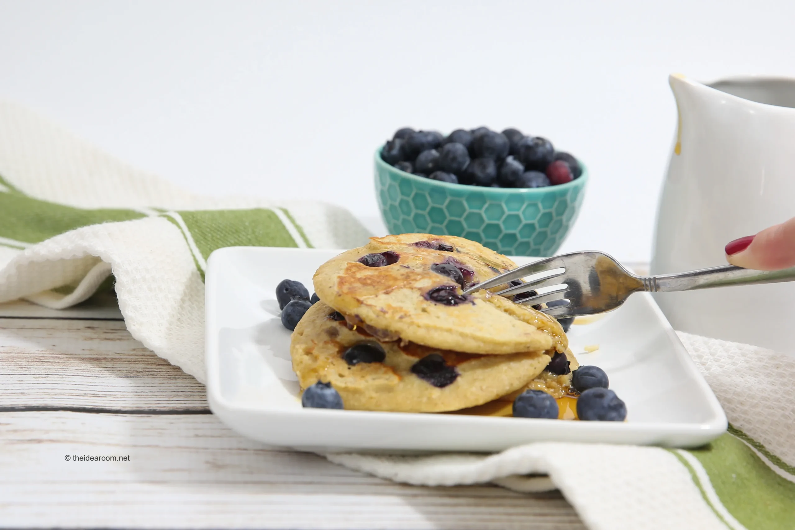 Yoghurt and Oatmeal Blueberry Pancakes