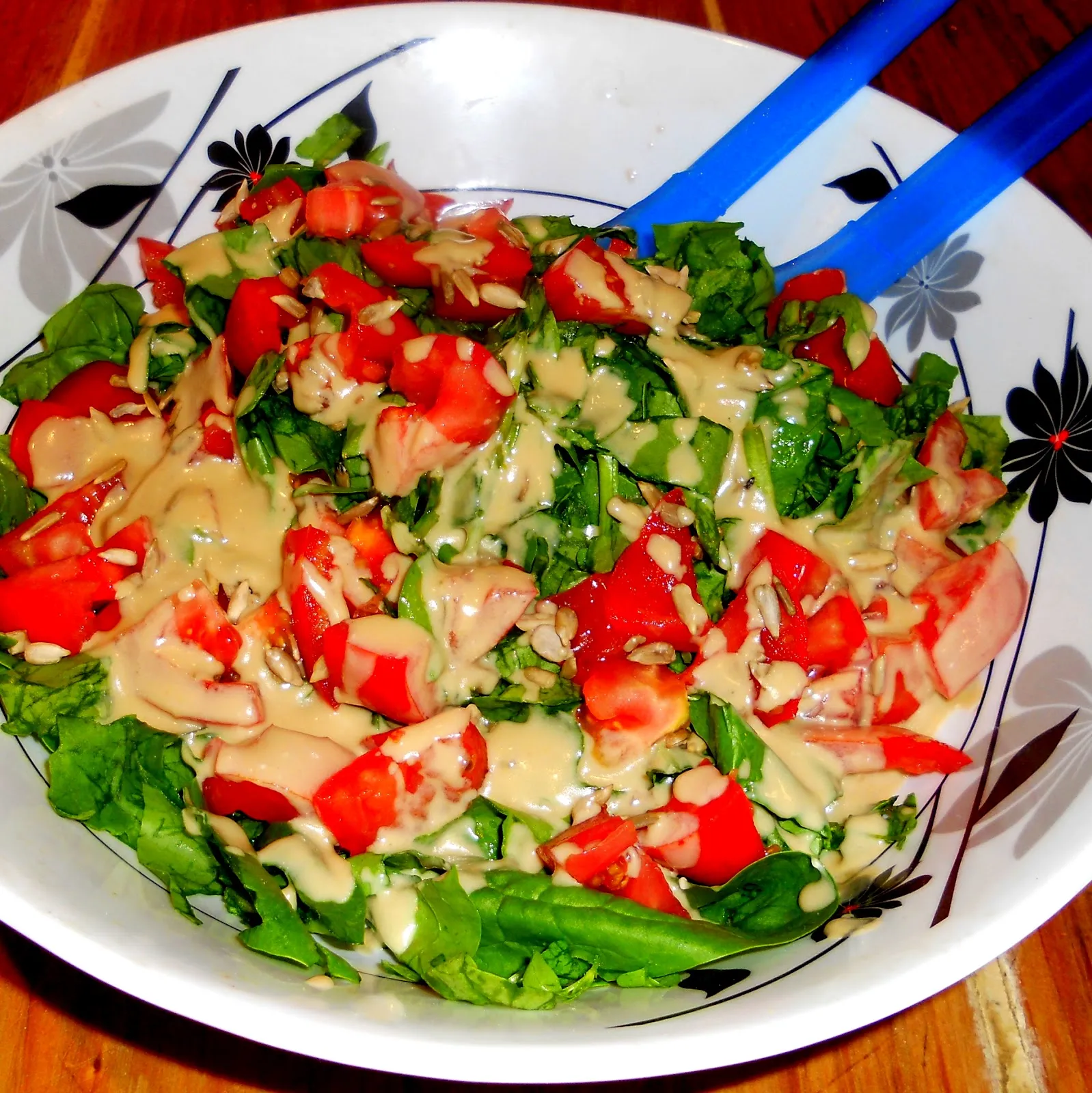 ensalada con vinagreta de yogurt y balsmico