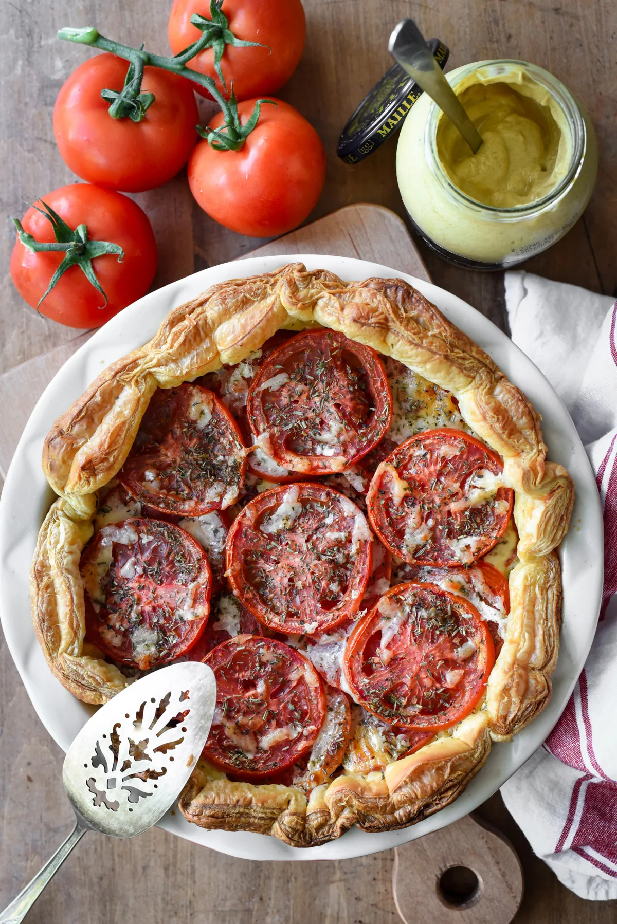tarte a la tomate tomato cheese pie