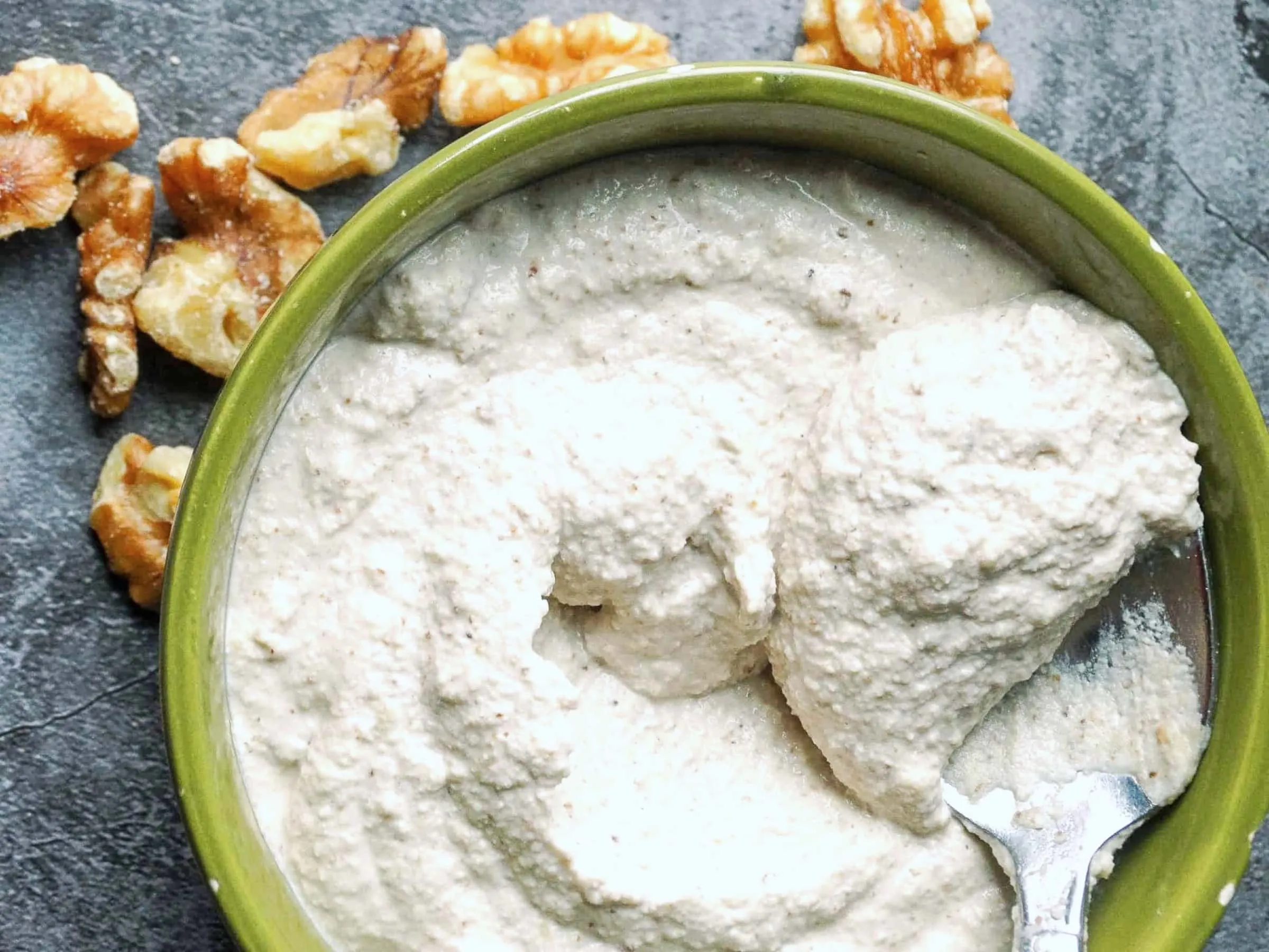 walnut sauce from garlic country